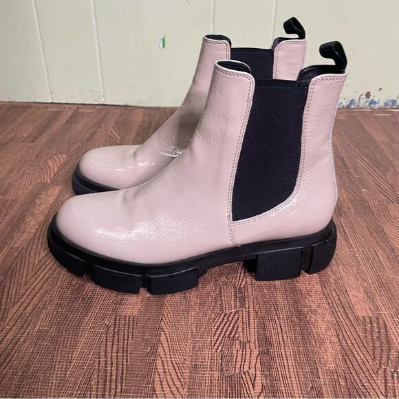 𝅺L’IDEA by Lori Patent Leather‎ Lug Sole Chelsea Boots Size 39 - Picture 3 of 8
